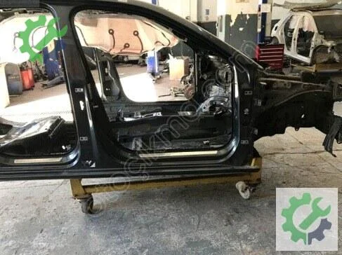 Skoda Superb Sağ Marşpiyel Sacı 3V5809602C çıkma parça