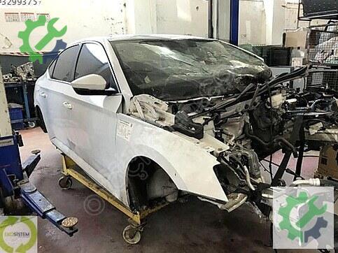 Skoda Superb Sağ Ön Çamurluk 3V5809602C çıkma parça