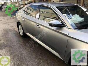 SKODA SUPERB 2015 2024 SAĞ ÖN ÇEYREK ŞASE KOLU 3V0810126A