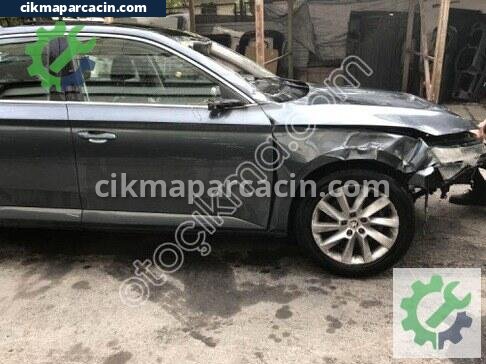 Skoda Superb Kapı (Ön Sağ) çıkma parça