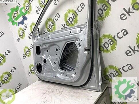 Skoda Superb Sağ Ön Kapı 3V0831052 çıkma parça