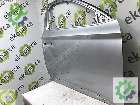 Skoda Superb Sağ Ön Kapı 3V0831052 çıkma parça