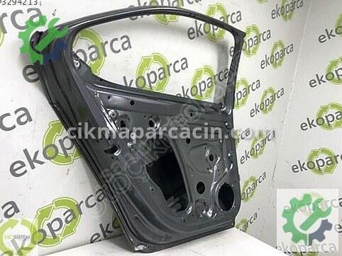 Skoda Superb Sol Arka Kapı 3V5833051 çıkma parça