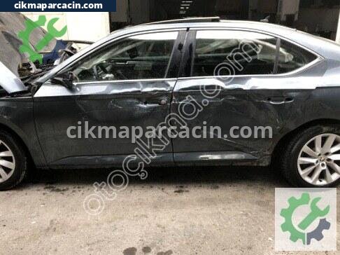 Skoda Superb Sol Arka Kapı çıkma parça