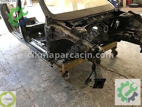 Skoda Superb Sol Marşpiyel Sacı 3V0810125A çıkma parça