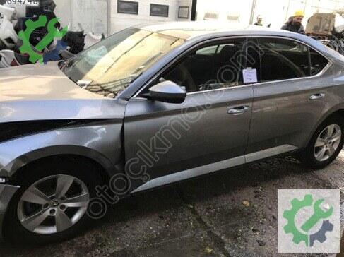 Skoda Superb Sol Ön Aks 3Q0407271AA çıkma parça