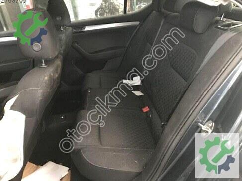 Skoda Superb Koltuk 3V0881021 çıkma parça