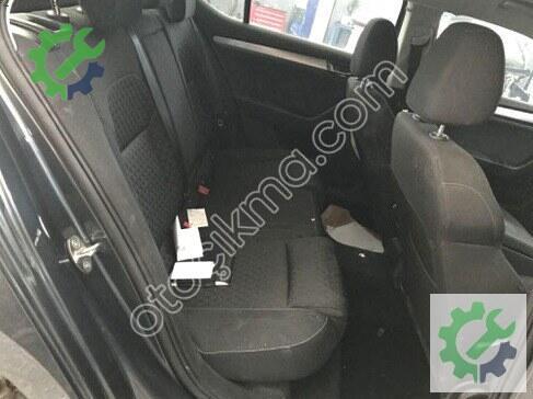 Skoda Superb Koltuk 3V0881021 çıkma parça