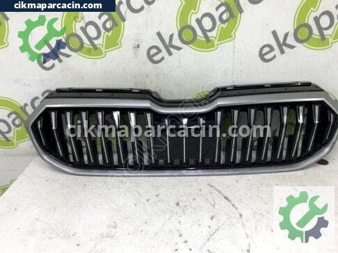 Skoda Superb Ön Panjur çıkma parça