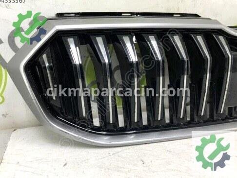 Skoda Superb Ön Panjur 3P0853653A çıkma parça