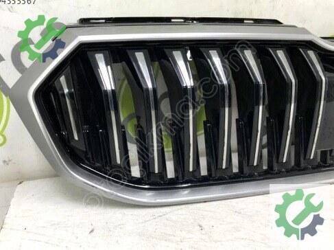 Skoda Superb Ön Panjur 3P0853653A çıkma parça
