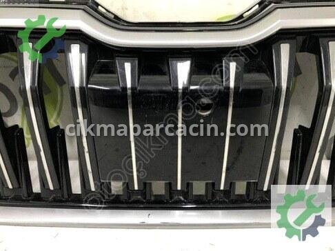 Skoda Superb Ön Panjur 3P0853653A çıkma parça