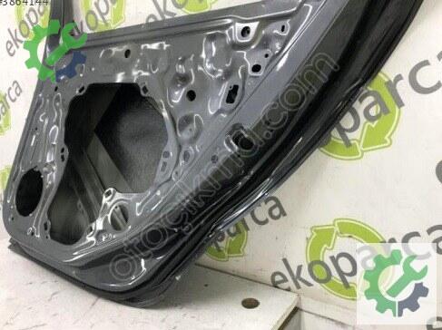 Skoda Superb Sağ Arka Kapı 3P3833052 çıkma parça