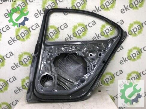 Skoda Superb Sağ Arka Kapı 3P3833052 çıkma parça