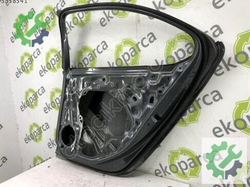 Skoda Superb Sağ Arka Kapı 3P3833052 çıkma parça