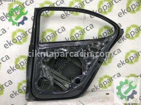 Skoda Superb Sağ Arka Kapı 3P3833052 çıkma parça