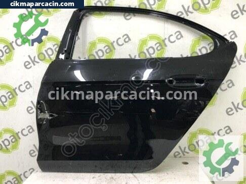 Skoda Superb Sol Arka Kapı çıkma parça