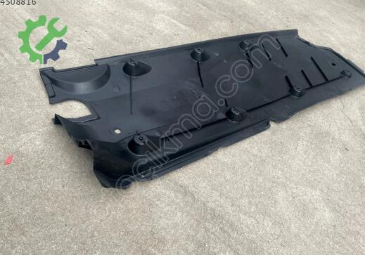 Skoda Superb Sağ Spoiler 3T0825202B çıkma parça