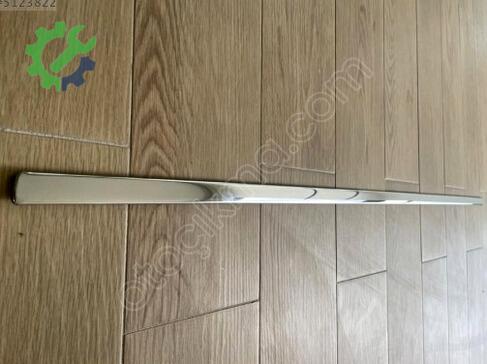 Skoda Superb Kapı Çıtası 3T0853516 çıkma parça