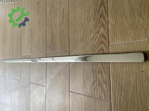 Skoda Superb Kapı Çıtası 3T0853515 çıkma parça
