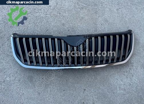 Skoda Superb Ön Panjur çıkma parça