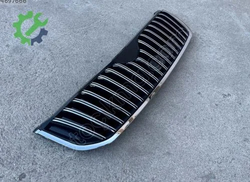 Skoda Superb Ön Panjur 3T0853607A çıkma parça