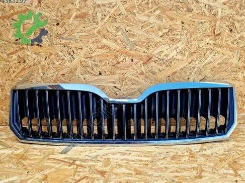 Skoda Superb Ön Panjur 3T0853668B çıkma parça