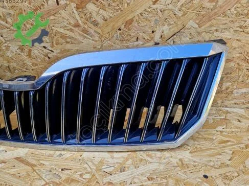 Skoda Superb Ön Panjur 3T0853668B çıkma parça