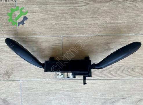 Volkswagen Transporter Silecek Kolu 7H0953513 çıkma parça