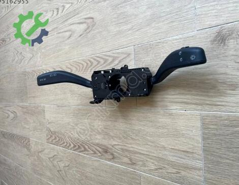 Volkswagen Transporter Silecek Kolu 7H0953513 çıkma parça