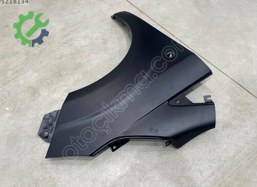 Ford Tourneo Courier Sağ Ön Çamurluk ET76A16015AE çıkma parça