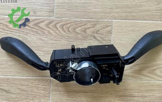 Volkswagen Transporter Sinyal Kolu 6Q0953503AC çıkma parça
