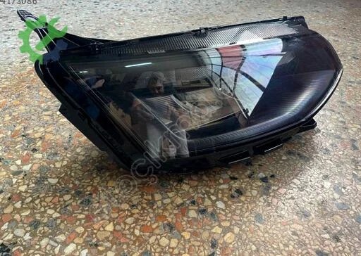 Volkswagen Transporter Sağ Ön Far 7TG941036T çıkma parça