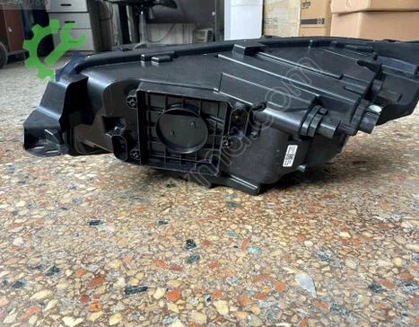 Volkswagen Transporter Sağ Ön Far 7TG941036T çıkma parça