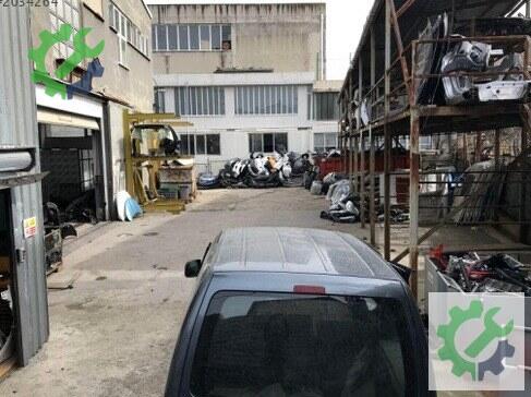 Volkswagen Caddy Arka Çamurluk 2K5817111 çıkma parça
