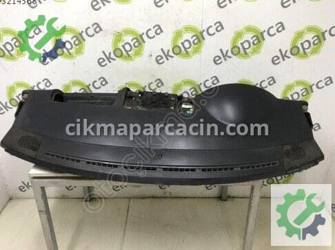 Volkswagen Caravelle Torpido 7E1857003BE çıkma parça