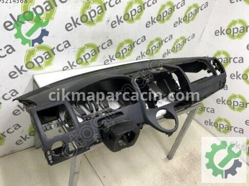 Volkswagen Caravelle Torpido 7E1857003BE çıkma parça