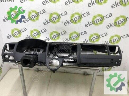 Volkswagen Caravelle Torpido 7E1857003BE çıkma parça