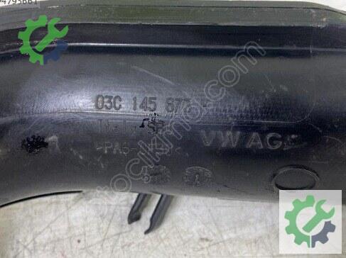 Volkswagen Golf Turbo Borusu 03C145673H çıkma parça