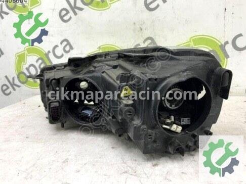 Volkswagen Golf Sağ Ön Far 5K1941752C çıkma parça