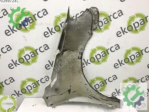 Volkswagen Golf Sol Ön Çamurluk 5K6821021 çıkma parça