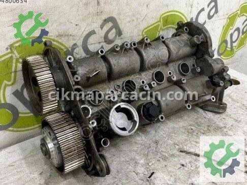 Volkswagen Golf Külbütör Kapağı 04E103479C çıkma parça