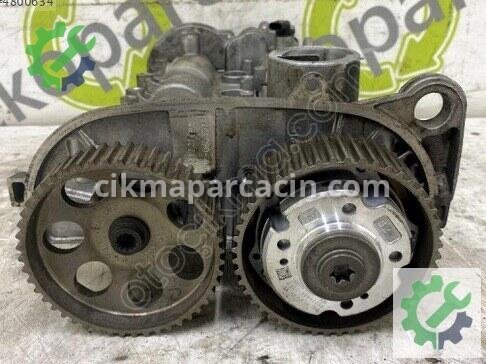 Volkswagen Golf Külbütör Kapağı 04E103479C çıkma parça
