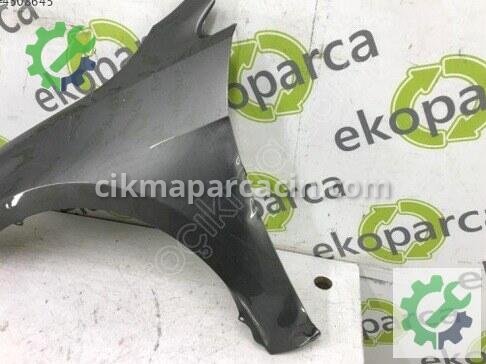 Volkswagen Golf Sol Ön Çamurluk 5G0821105 çıkma parça