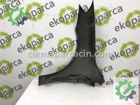 Volkswagen Golf Sağ Ön Çamurluk 5G0821106 çıkma parça