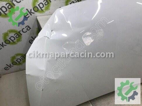 Volkswagen Golf Kaput 5G0823031 çıkma parça