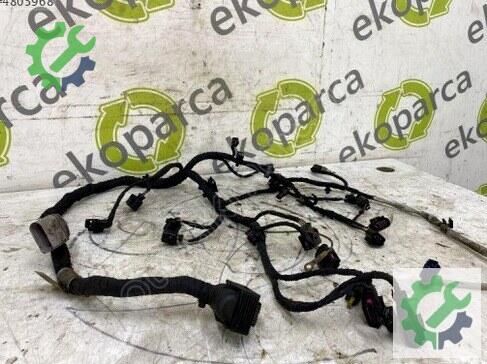 Volkswagen Golf Motor Tesisatı 04E972627DP çıkma parça