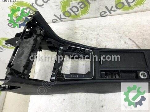 Volkswagen Golf Orta Konsol 5G1863241BE çıkma parça