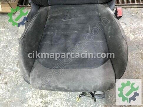 Volkswagen Golf Sağ Ön Koltuk 5Q4881106Q çıkma parça