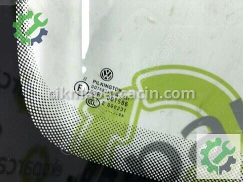 Volkswagen Golf Ön Cam 5G0845011S çıkma parça
